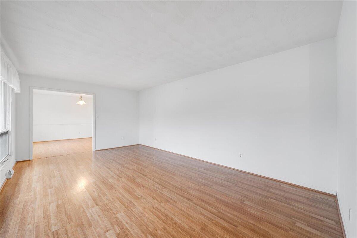 674 Azalea Road Daleville, VA 24083 - Photo 6 of 66 005-MIB06139