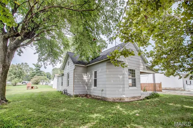 $110,000 | 905 West Carpenter Street, Jerseyville, IL 62052