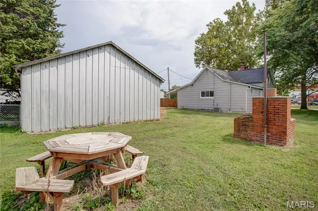 $110,000 | 905 West Carpenter Street, Jerseyville, IL 62052