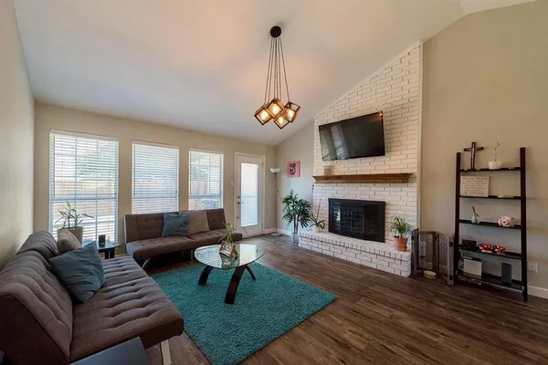 $2,550 | 1411 Mapleview Drive, Carrollton, TX 75007