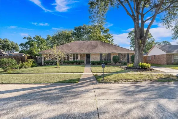 $2,700 | 7617 Tampa Way, Shreveport, LA 71105