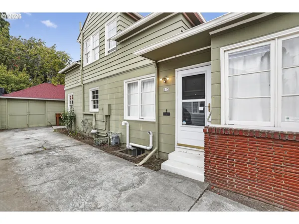 $355,000 | 515 North Rosa Parks Way, Portland, OR 97217