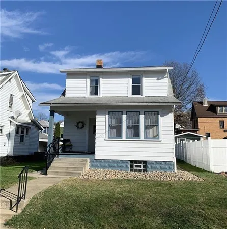 $1,250 | 3506 8th Avenue, Beaver Falls, PA 15010