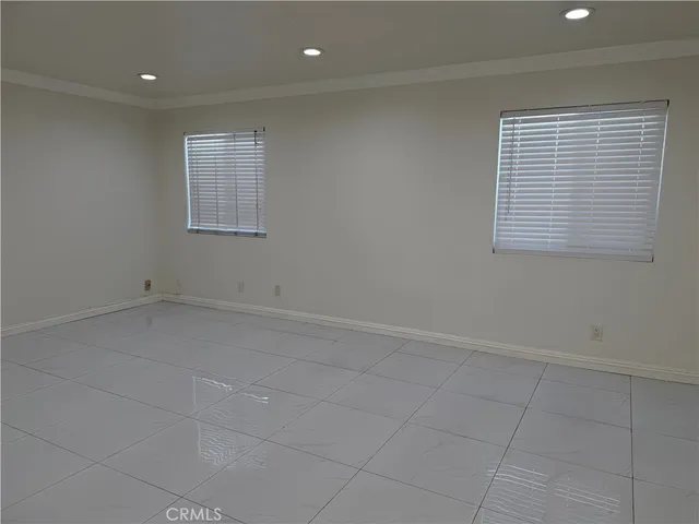 $4,000 | 218 North Cooper Street, Santa Ana, CA 92703