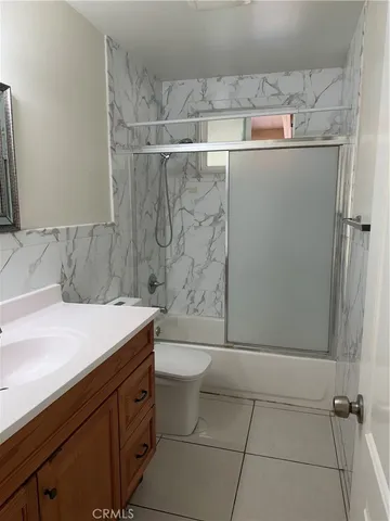 $4,000 | 218 North Cooper Street, Santa Ana, CA 92703