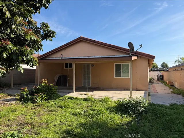 $4,000 | 218 North Cooper Street, Santa Ana, CA 92703