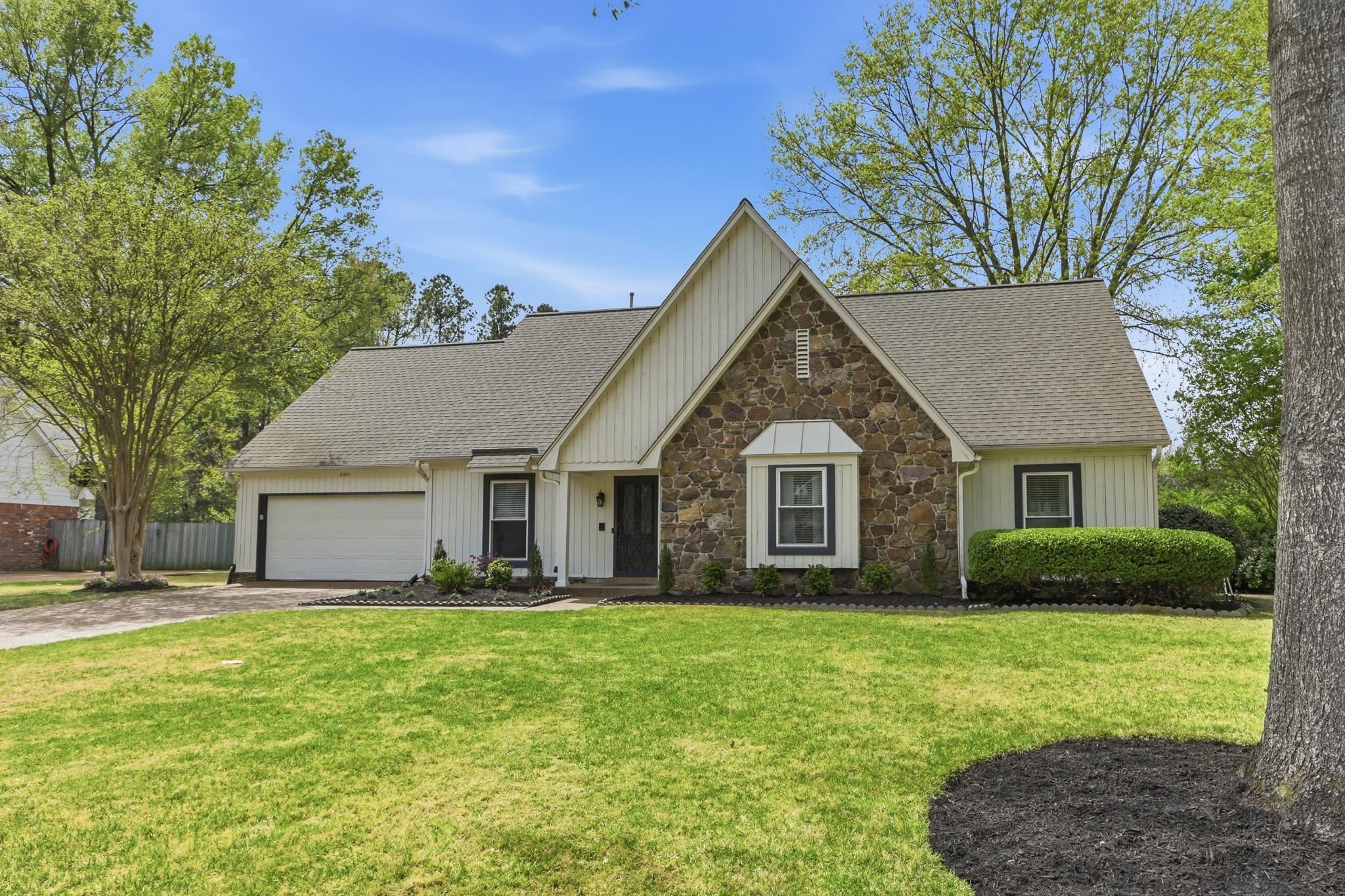 2371 Calkins Road Germantown, TN 38139 - Photo 1 of 37