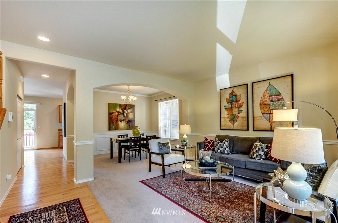 16116 40th Avenue Southeast Bothell, WA 98012 - Photo 3 of 19 Gallery Image 3
