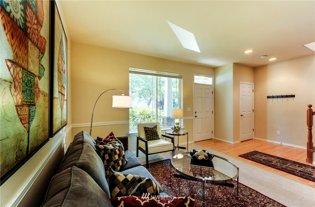 16116 40th Avenue Southeast Bothell, WA 98012 - Photo 5 of 19 Gallery Image 5