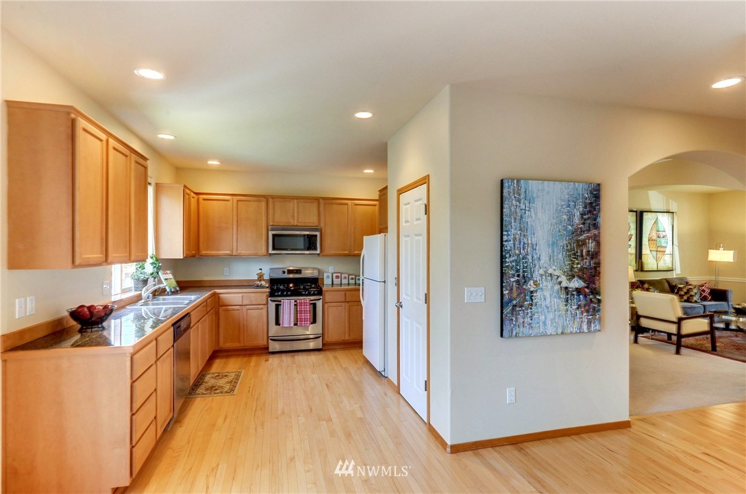 16116 40th Avenue Southeast Bothell, WA 98012 - Photo 7 of 19 Gallery Image 7