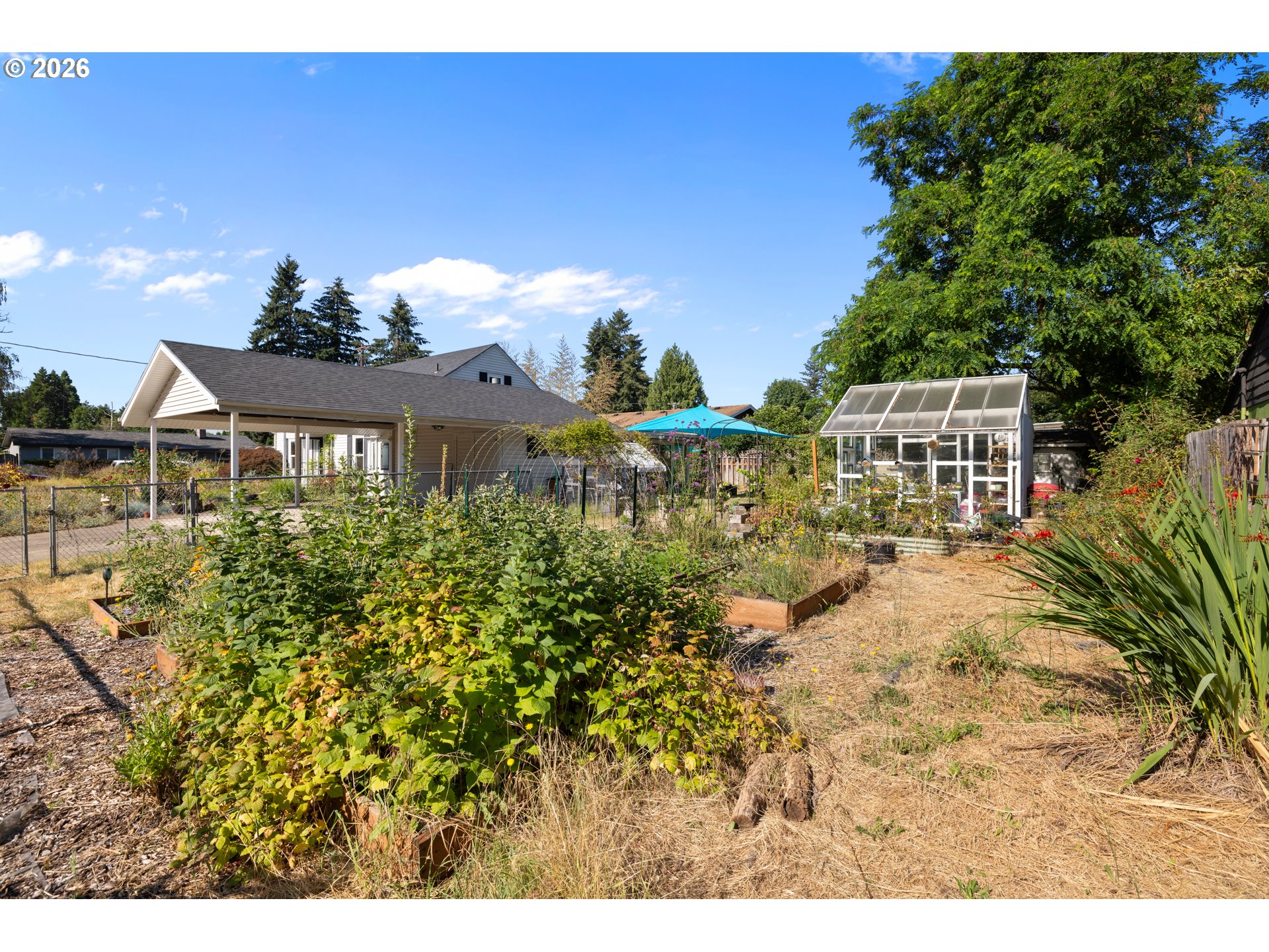 915 North Locust Street Canby, OR 97013 - Photo 4 of 35