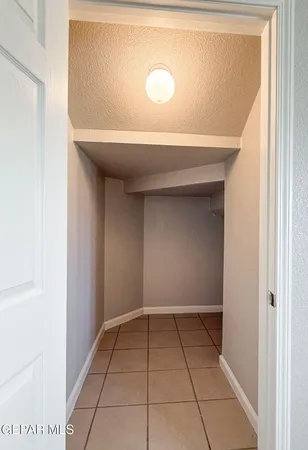 a view of utility room