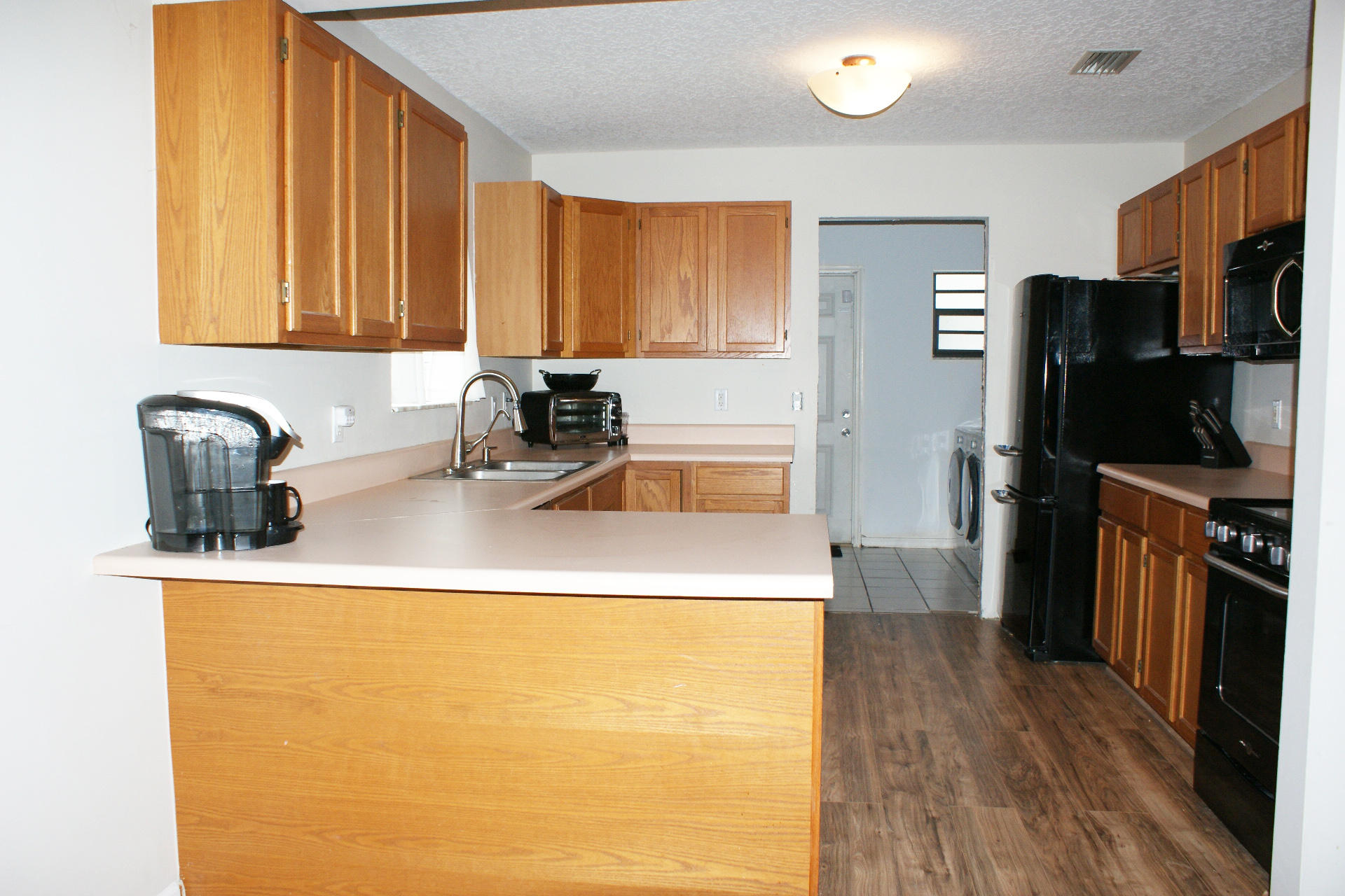 6387 Indian Trail Ranch Road Loxahatchee, FL 33470 - Photo 2 of 12 Kitchen