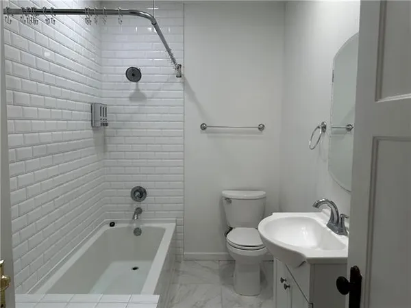 $2,500 | 420 Arlington Drive, Metairie, LA 70001