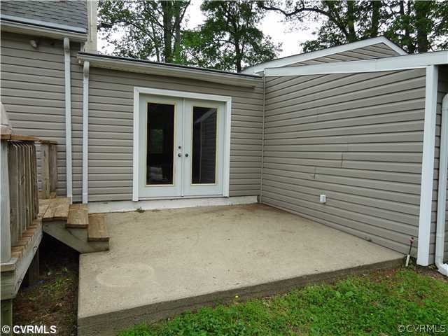 6144 Orchard Road New Kent, VA 23124 - Photo 16 of 22 Patio/Deck - Rear patio next to decking!!