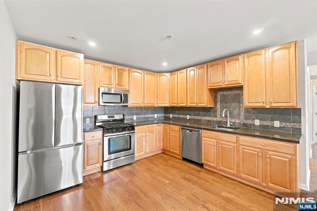 22 Sylvan Street, Unit 2A Rutherford, NJ 07070 - Photo 4 of 21 Gallery Image 4