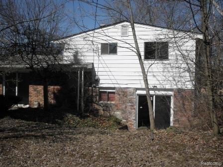31919 West 13 Mile Road Farmington, MI 48334 - Photo 18 of 20 Back of House (B).jpg