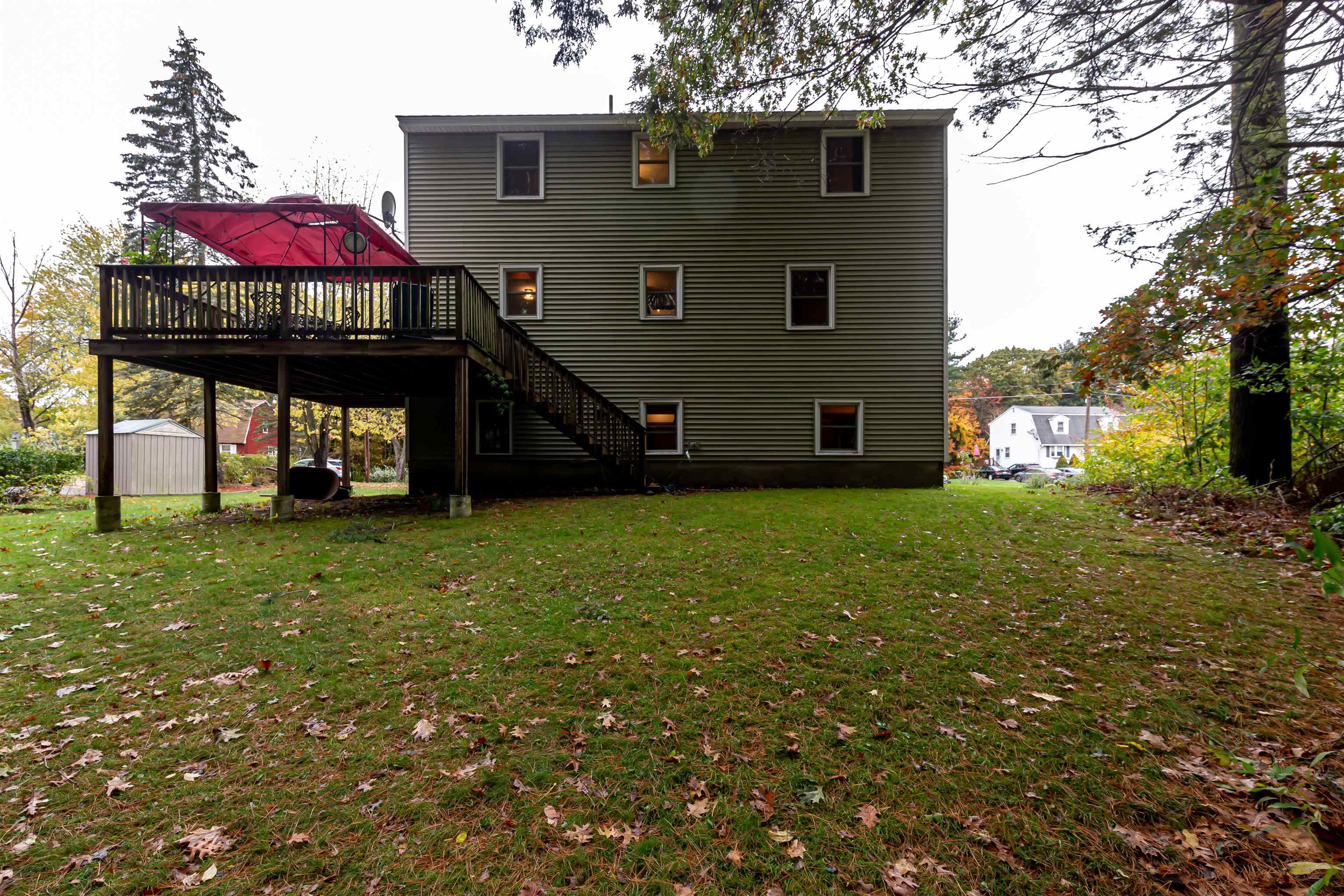 5 Pollard Road Nashua, NH 03062 - Photo 4 of 32