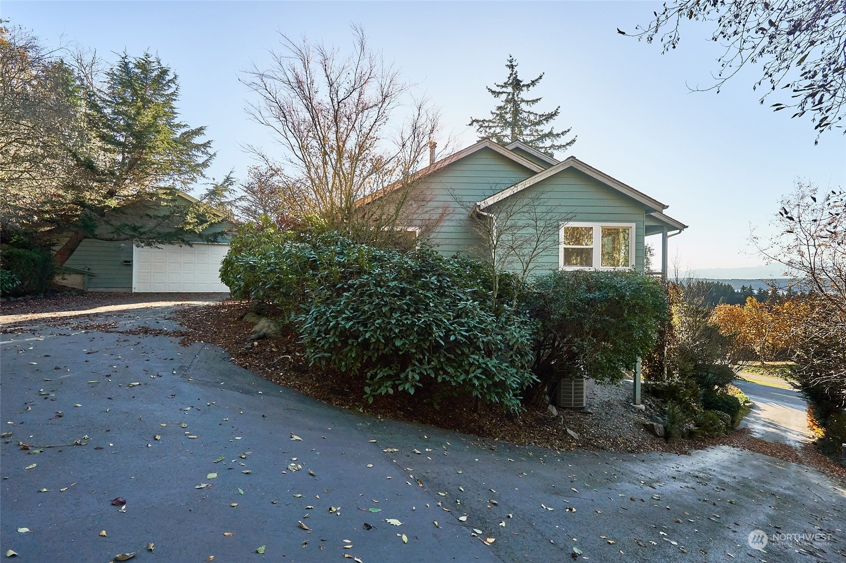 37730 Olympic View Road Northeast Hansville, WA 98340 - Photo 6 of 37 Gallery Image 6