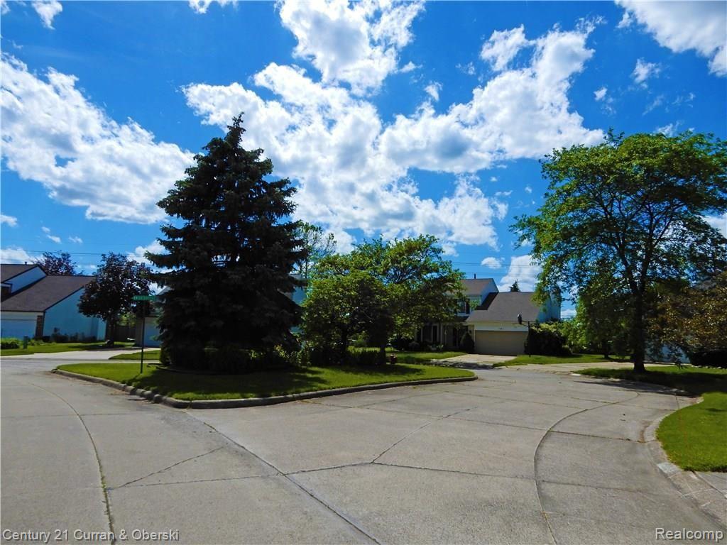 1551 Knightsbridge Road Canton, MI 48187 - Photo 23 of 26 LOCATED ON A CUL-DE-SAC
