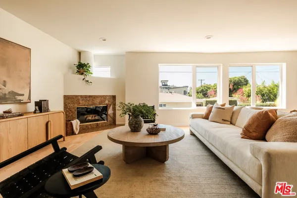 $10,000 | 691 Mildred Avenue, Unit 2, Los Angeles, CA 90291