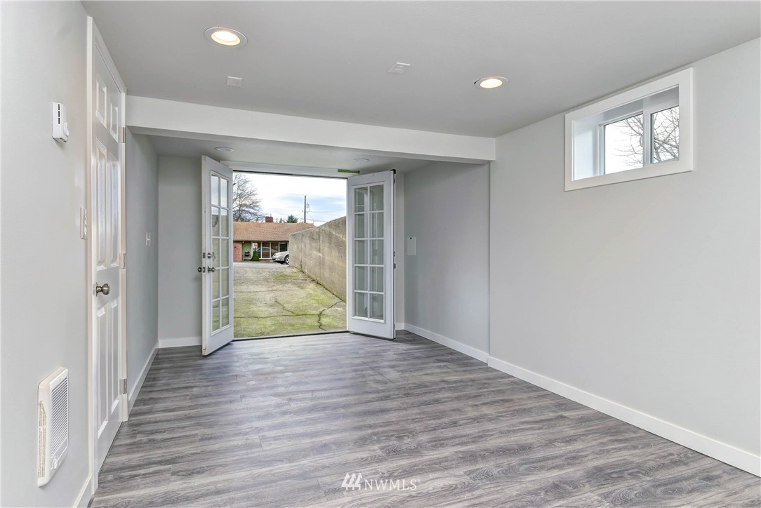 5103 Rucker Avenue Everett, WA 98203 - Photo 22 of 28 Gallery Image 22
