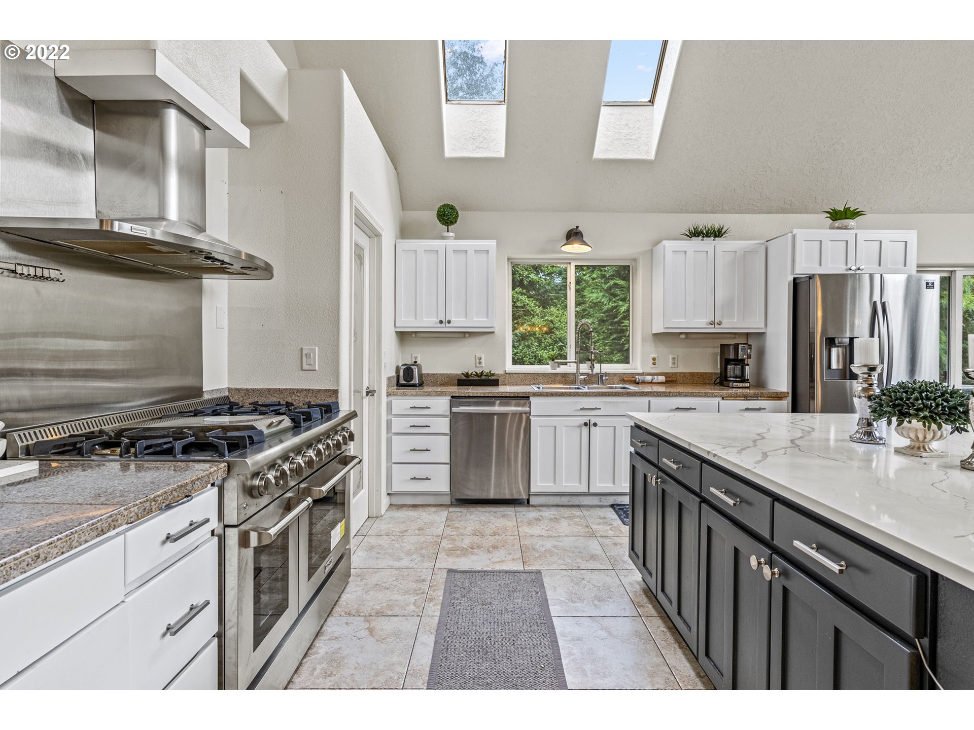 400 North Columbia Heights Road Longview, WA 98632 - Photo 4 of 32 Gallery Image 4