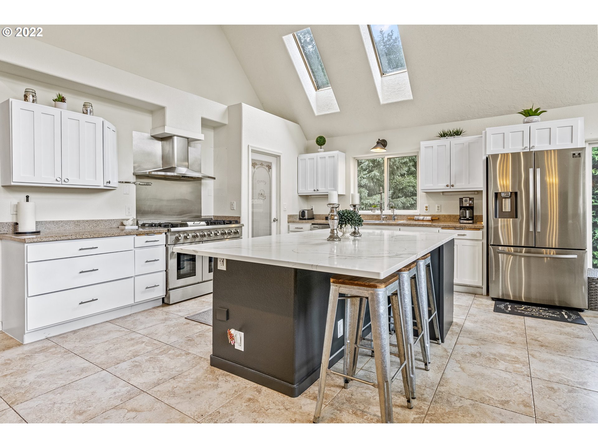 400 North Columbia Heights Road Longview, WA 98632 - Photo 5 of 32 Gallery Image 5