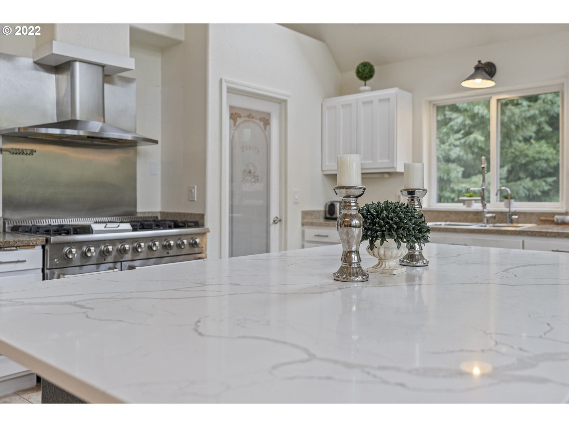400 North Columbia Heights Road Longview, WA 98632 - Photo 6 of 32 Kitchen