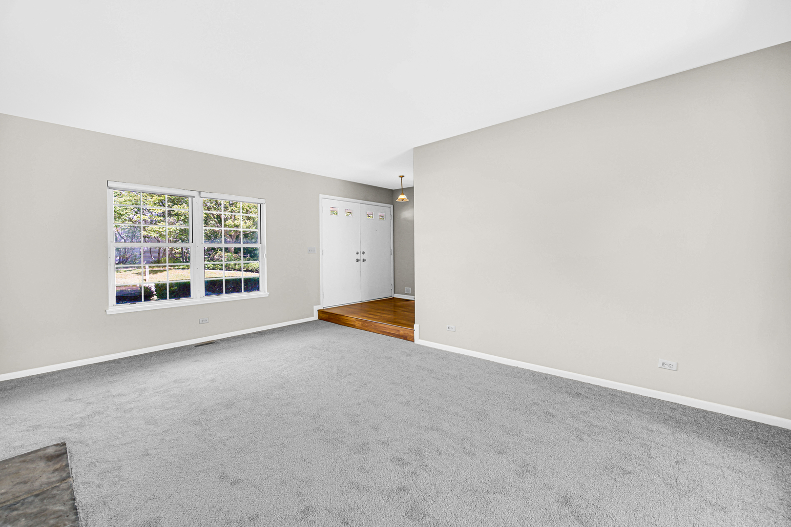 642 Dunham Road Gurnee, IL 60031 - Photo 5 of 23