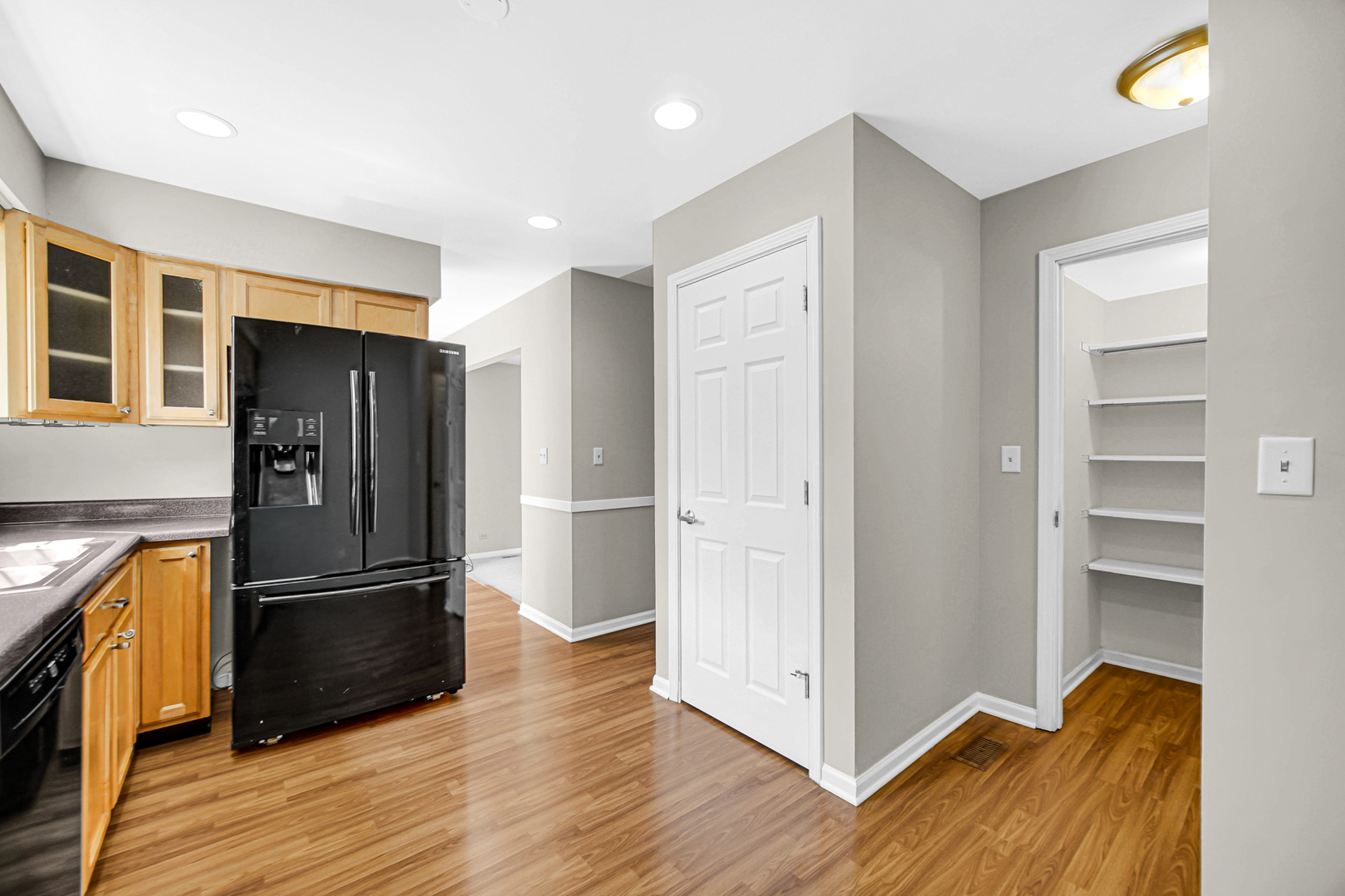 642 Dunham Road Gurnee, IL 60031 - Photo 8 of 23