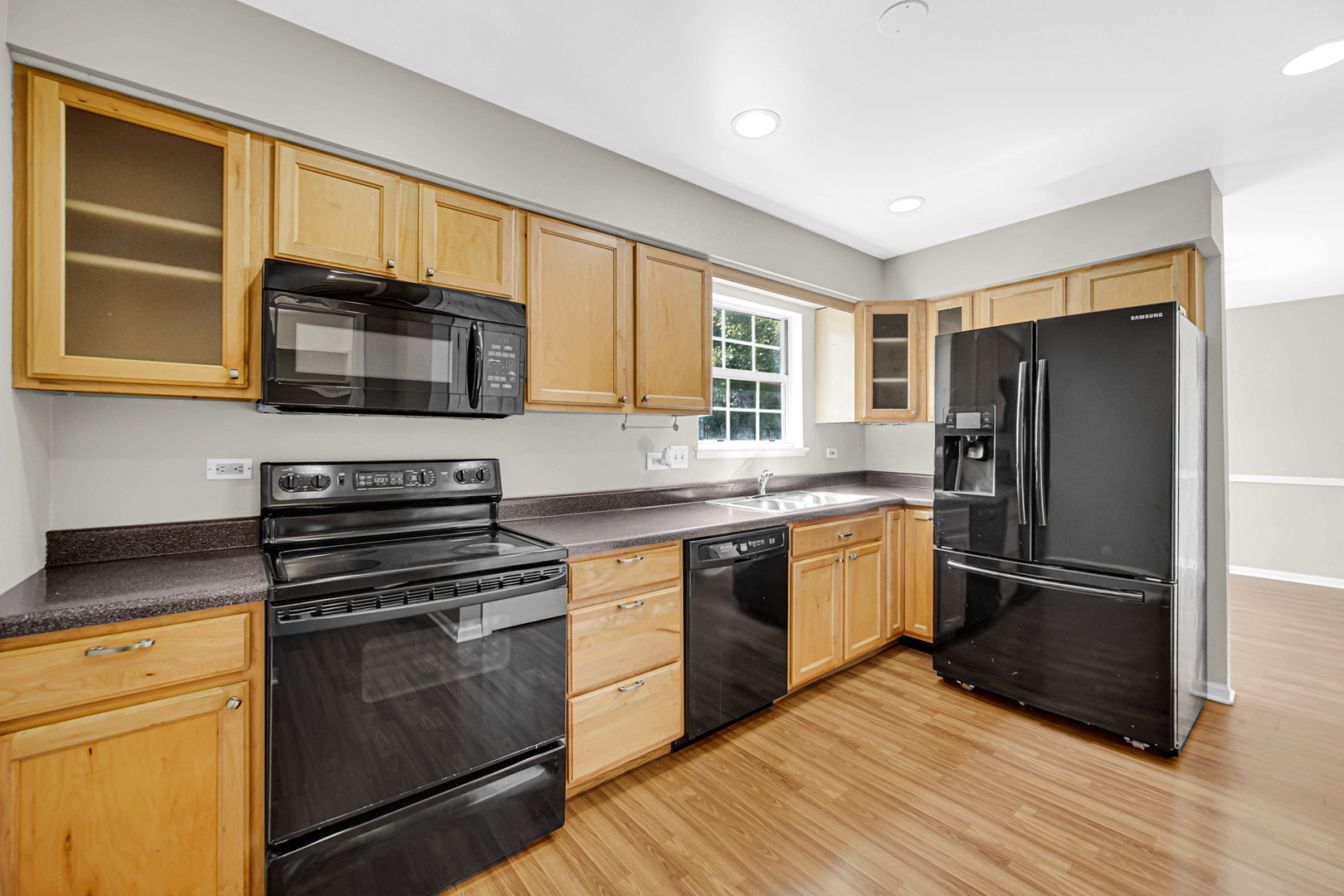 642 Dunham Road Gurnee, IL 60031 - Photo 9 of 23