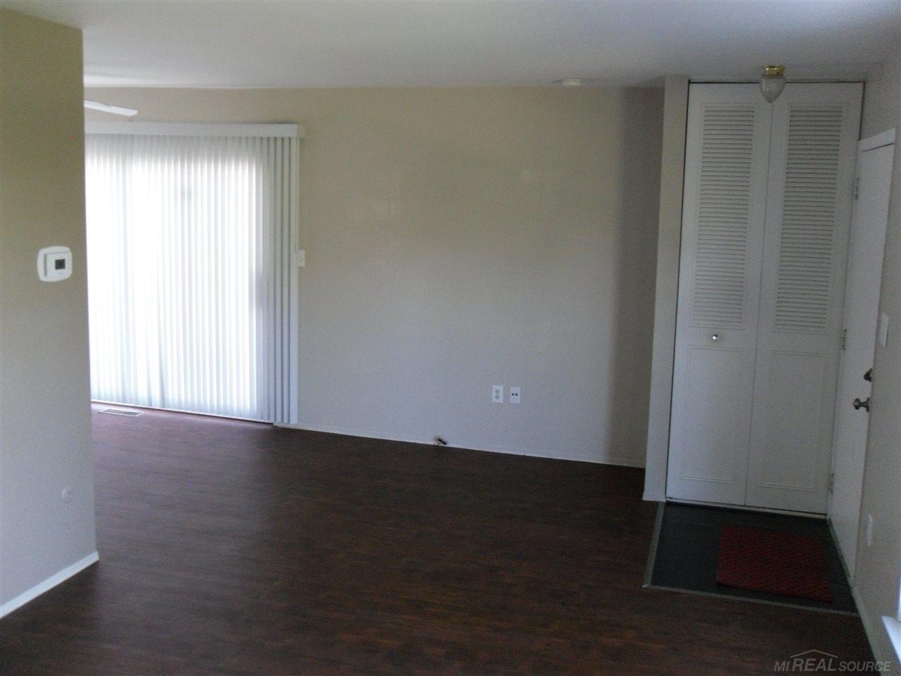 28366 Raleigh Crescent Drive, Unit 27 New Baltimore, MI 48051 - Photo 3 of 27