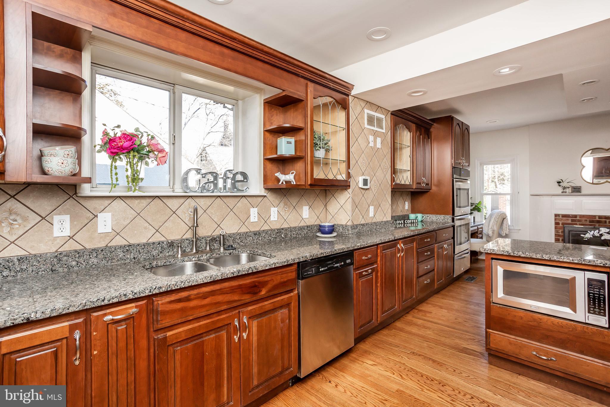 6105 Pinehurst Road Baltimore, MD 21212 - Photo 13 of 51