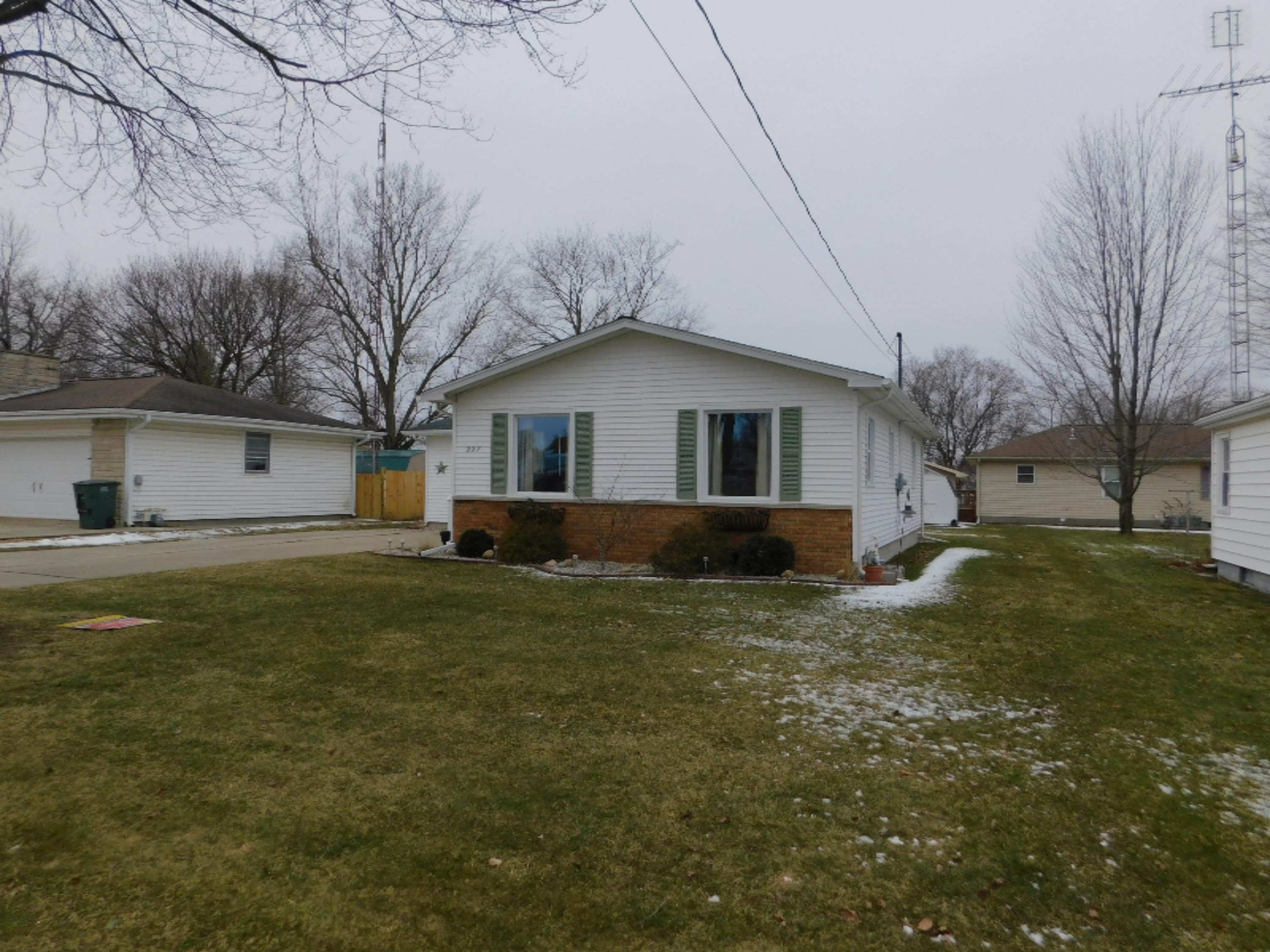 227 North Ruggles Street Bronson, MI 49028 - Photo 3 of 54 Moon 075