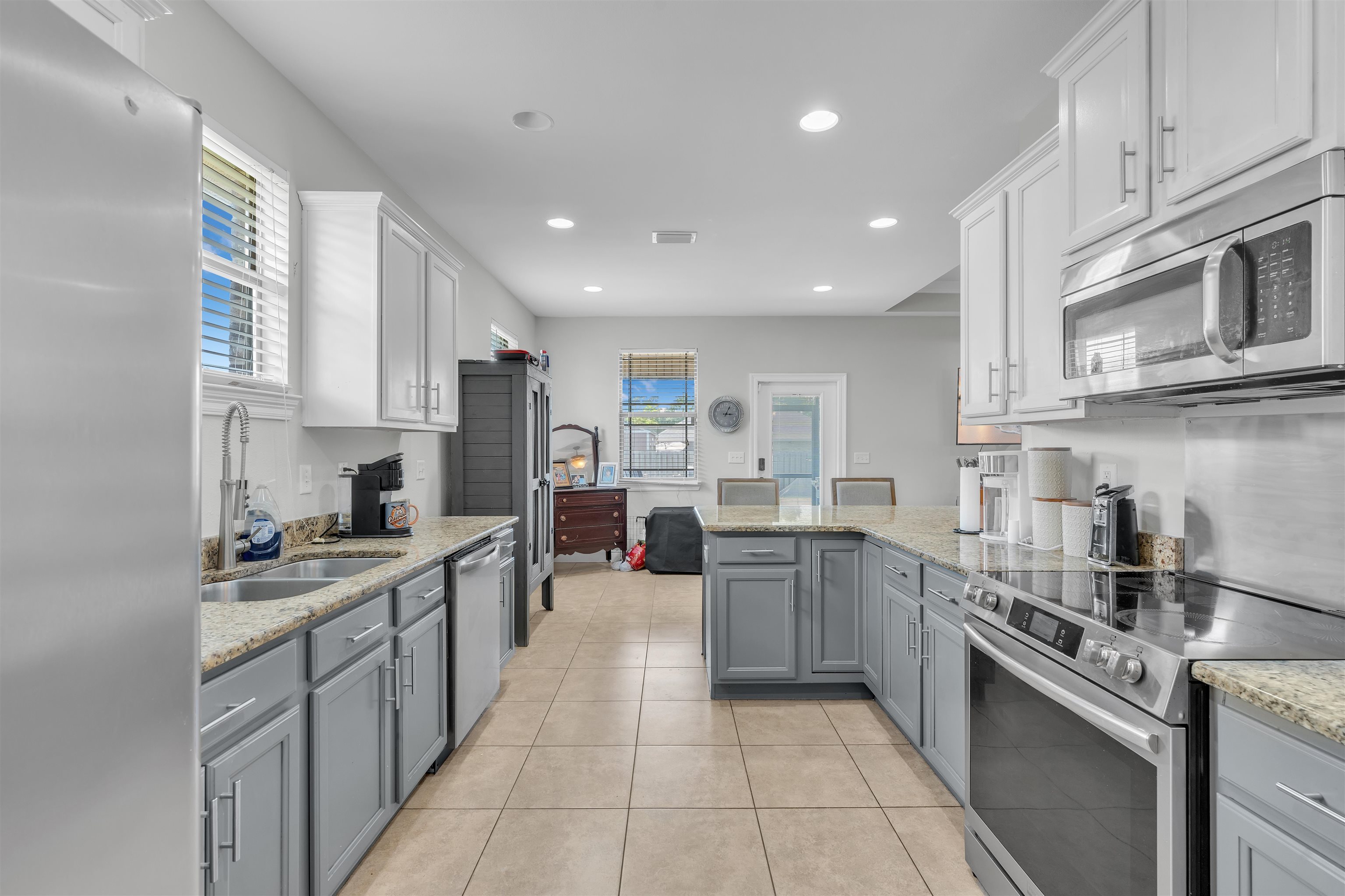 22565 Nana Loop East Silverhill, AL 36576 - Photo 8 of 26 Kitchen
