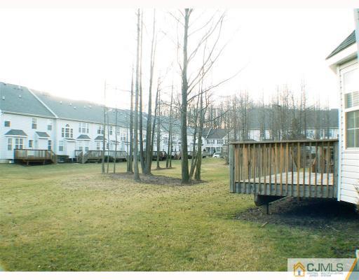 331 Hawthorne Road North Brunswick, NJ 08902 - Photo 2 of 10