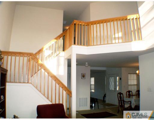 331 Hawthorne Road North Brunswick, NJ 08902 - Photo 5 of 10