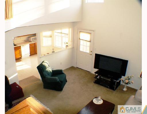 331 Hawthorne Road North Brunswick, NJ 08902 - Photo 8 of 10