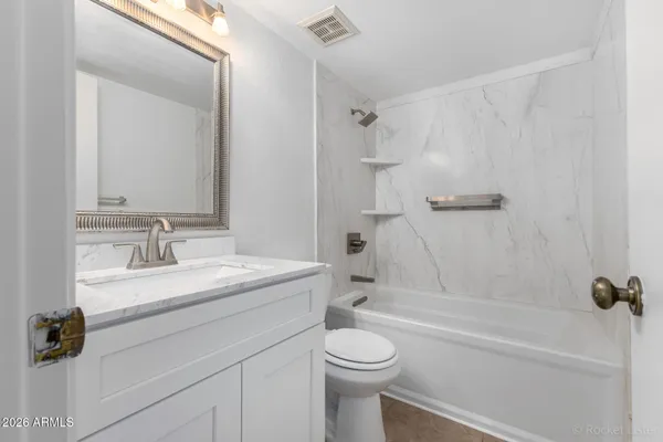 $244,990 | 1920 West Lindner Avenue, Unit 207, Mesa, AZ 85202