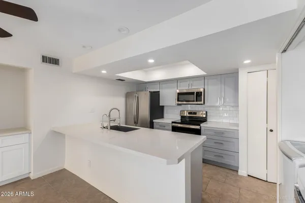 $244,990 | 1920 West Lindner Avenue, Unit 207, Mesa, AZ 85202