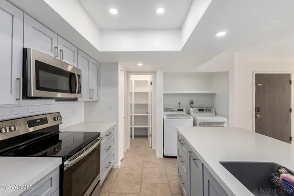 $244,990 | 1920 West Lindner Avenue, Unit 207, Mesa, AZ 85202