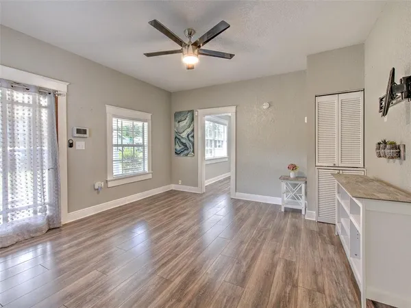 $1,900 | 728 East Hanlon Street, Tampa, FL 33604