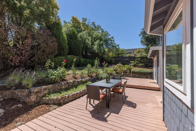 $1,575,000 | 1018 Oakmont Court, Napa, CA 94559