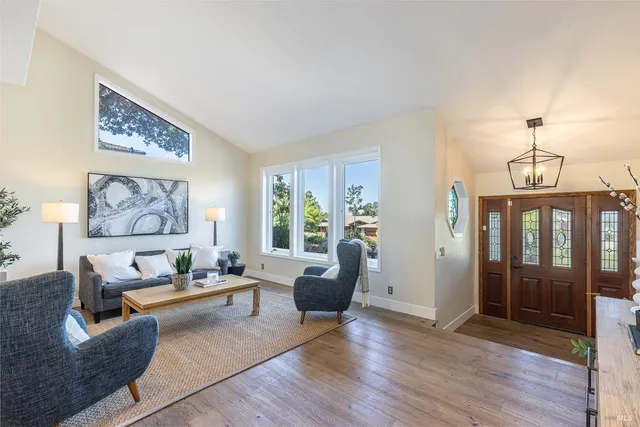 $1,575,000 | 1018 Oakmont Court, Napa, CA 94559