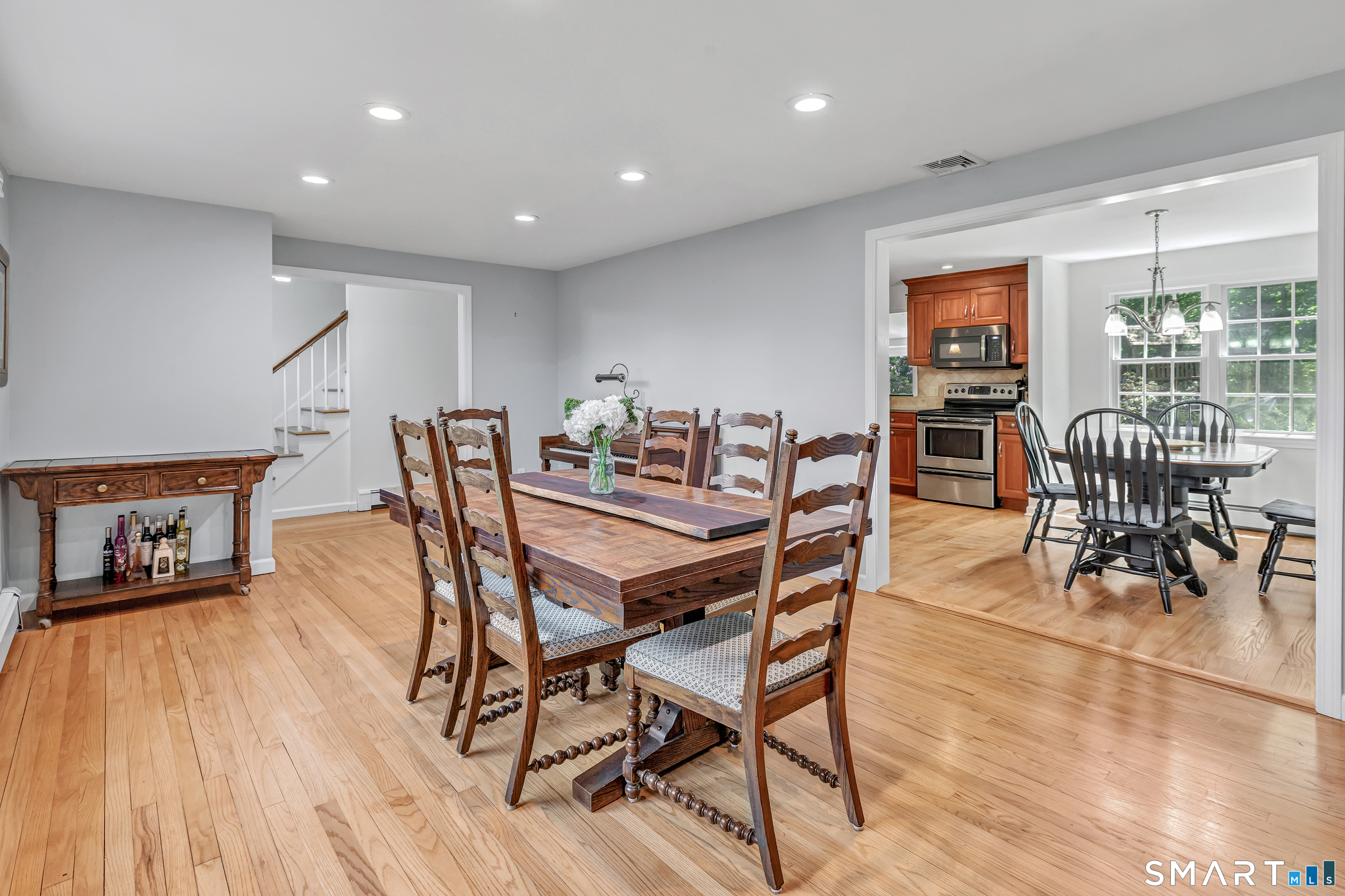 76 Greenbrier Road Trumbull, CT 06611 - Photo 11 of 38