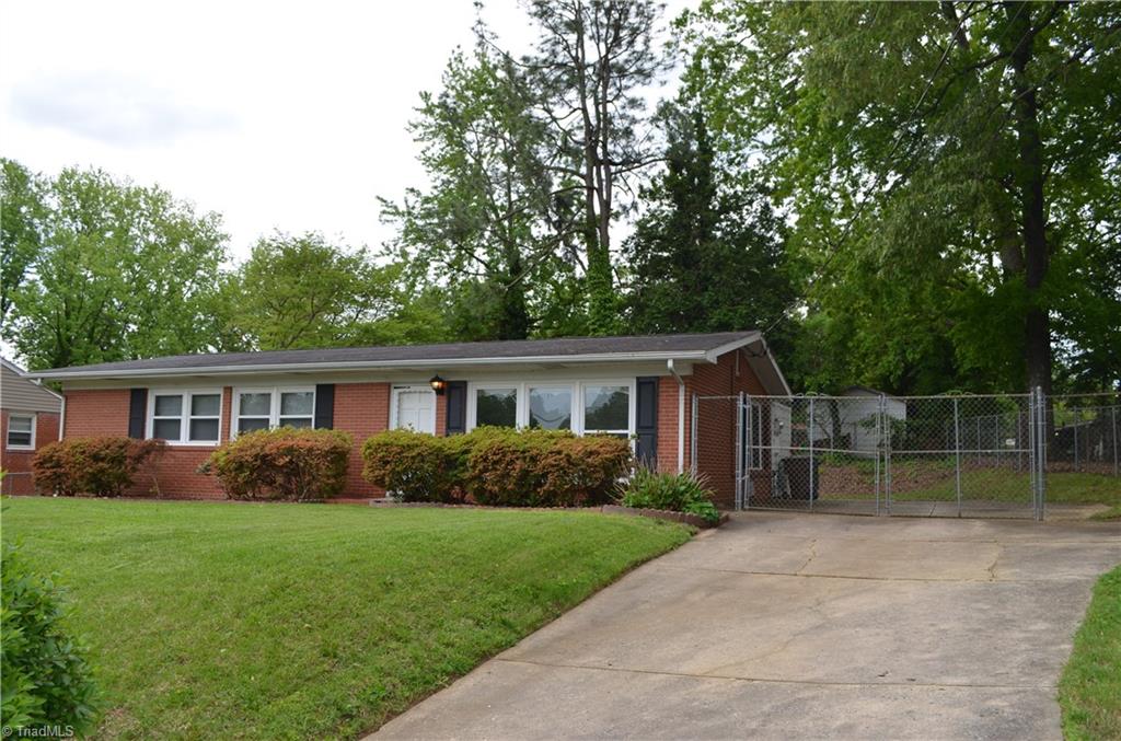 1702 Whitman Road Greensboro, NC 27405 - Photo 2 of 23 Gallery Image 2