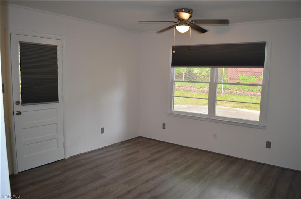 1702 Whitman Road Greensboro, NC 27405 - Photo 8 of 23 Dining Room