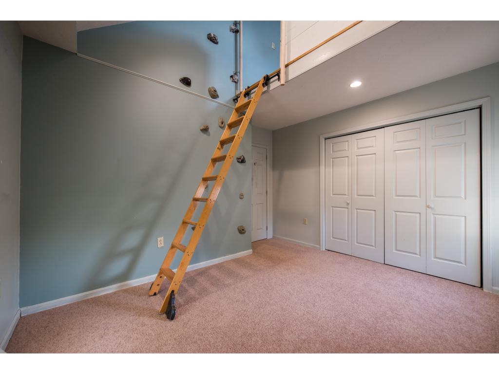 29 Ring Road Chichester, NH 03258 - Photo 10 of 36