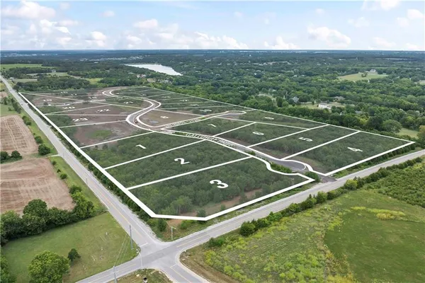 $625,000 | 17495 Galloway Drive, Stilwell, KS 66085
